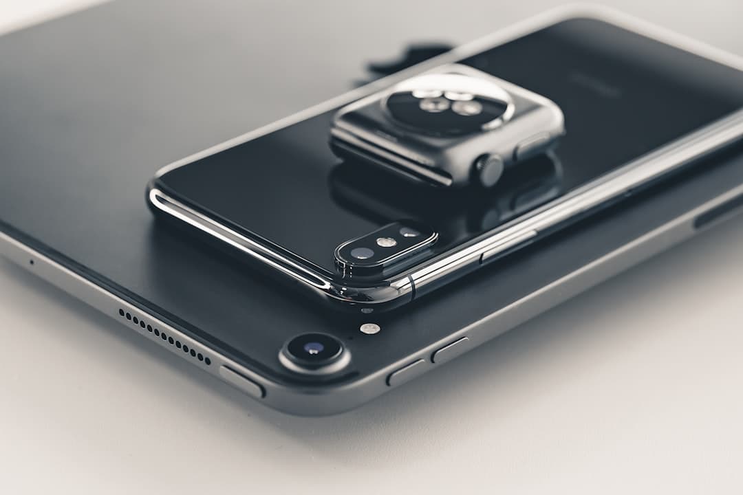 Detailed comparison of iPhone 15 Pro titanium construction and Samsung Galaxy S24 aluminum design